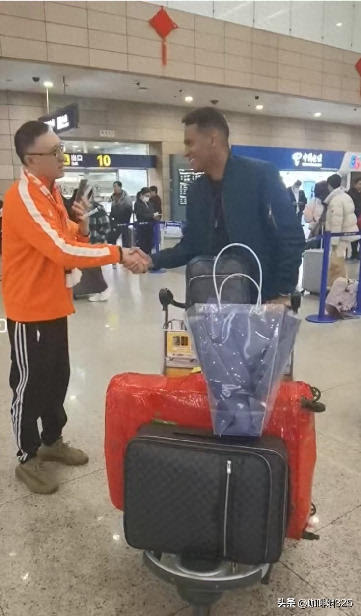  青島日報：前巴西國奧球員奧古斯托與海牛會(huì )合，球隊五外援到位